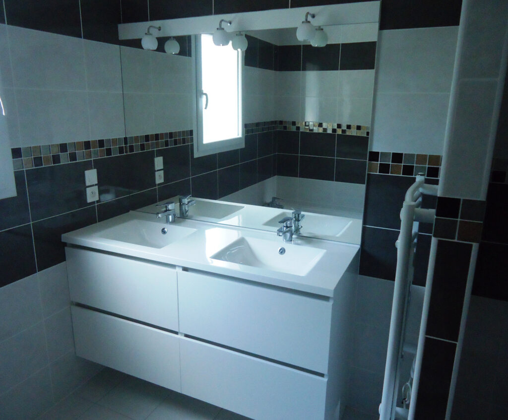 salle de bain moderne constructeur maison