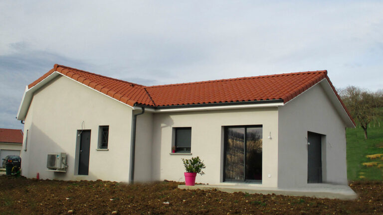 Réalisation d’une maison plain-pied aux lignes contemporaines